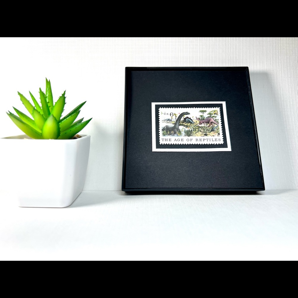 Dinosaurs. The age of reptiles framed postage stamp 4x4 vintage USA #1390